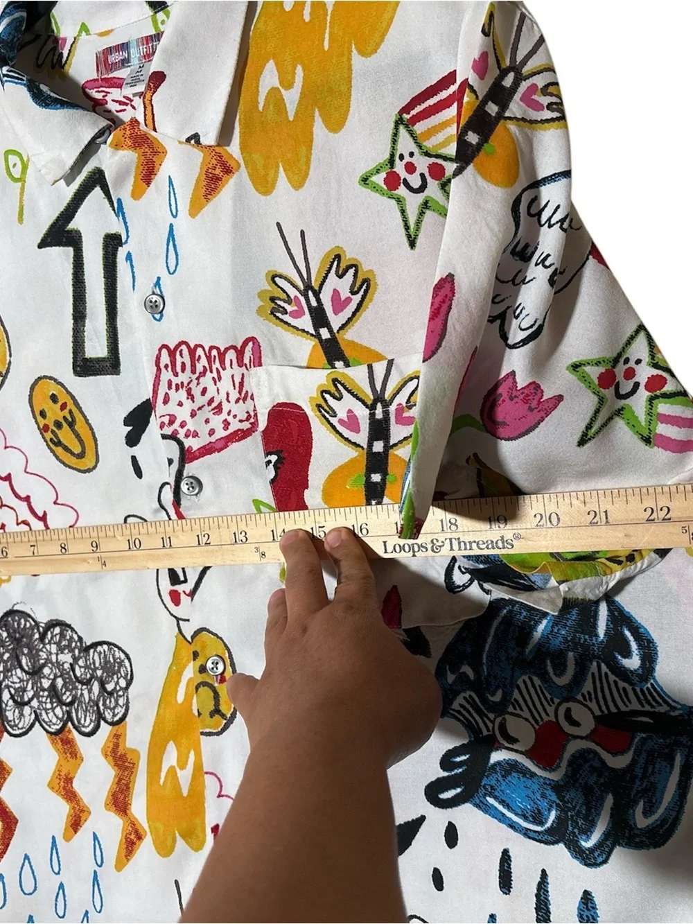 Urban Outfitters White Multicolor Graphic Short-Sleeve Button-Down Shirt,Medium - Picture 4 of 9